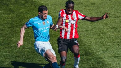 Manchester City empata com lanterna e pode perder título