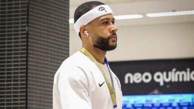 Corinthians perde Memphis Depay por lesão ligamentar
