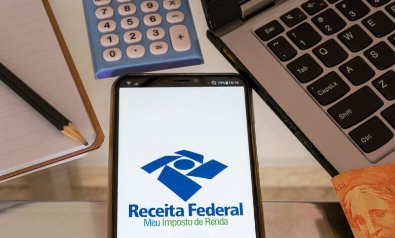 Receita Federal orienta sobre IR 2025 e prazos de retificação
