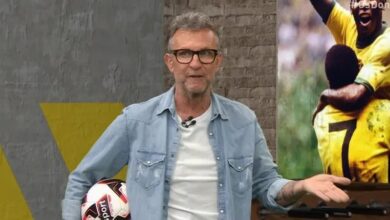 Craque Neto tem programa interrompido após gol e celebra Habemus papam