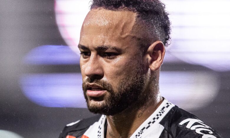 Neymar enfrenta críticas após derrota no Santos