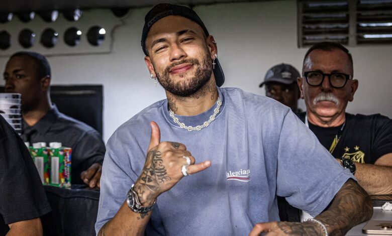 Neymar se aproxima do retorno e mira vitória no Santos