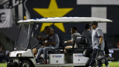 Neymar completa um mês sem atuar pelo Santos em clássico