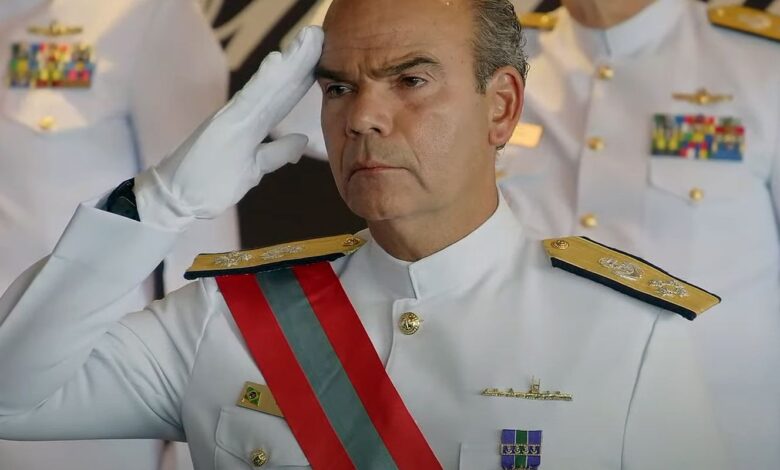 Chefe da Marinha pede dispensa em julgamento no STF