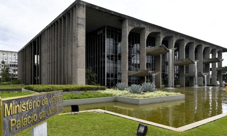 Governo Brasil rejeita classificação do PCC e CV como terroristas pelos EUA