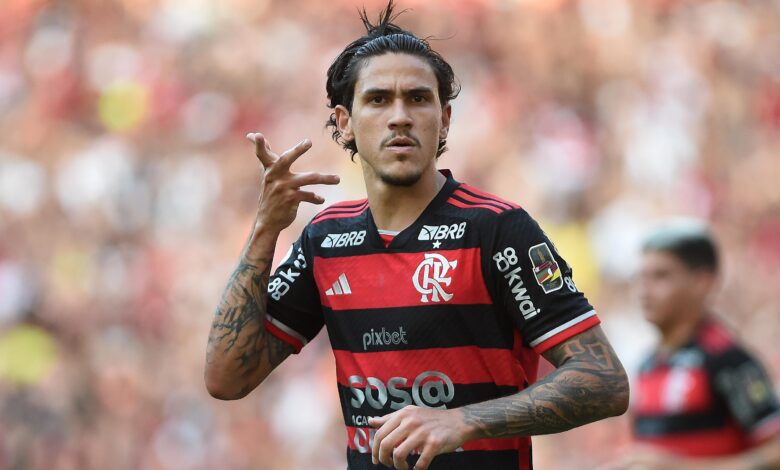 Flamengo define Pedro no banco contra LDU na Libertadores