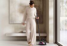 Dyson apresenta aspirador slim e potente com design inovador