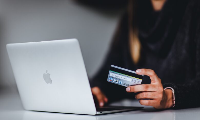 Consumidores impulsionam compras online no Dia das Mães em meio à inflação