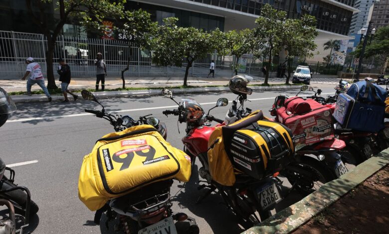 STF derruba proibição e mototáxi volta a ser oferecido
