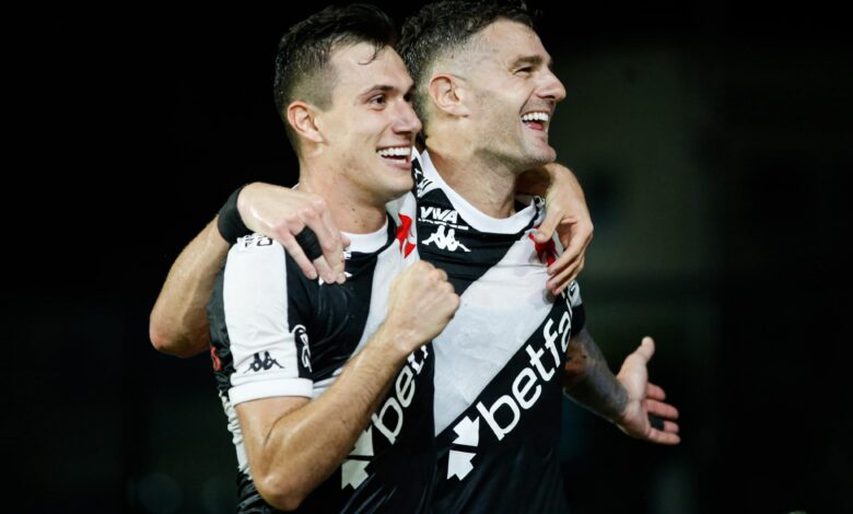 Vasco conquista vitória e sai da zona de rebaixamento