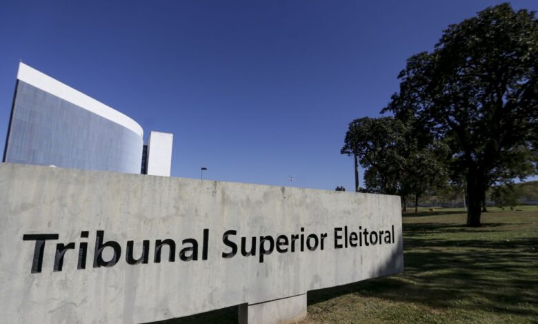 AGU solicita ao STF investigação de racismo contra ministra do TSE