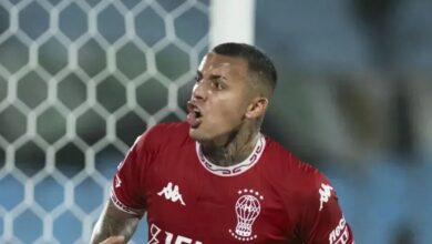 Huracán vence Racing e complica Corinthians na Sul-Americana com vitória crucial