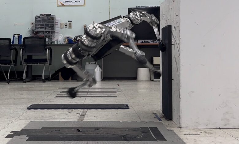Rede neural programa robô para parkour em alta velocidade