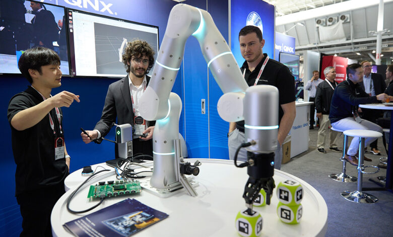 Robôs e AI impulsionam inovação no Day 2 da 2025 Robotics Summit & Expo