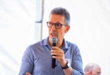 PT processa Zema por danos morais em disputa política sobre INSS