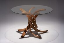 Sakura Table projeta sombras em formato de pétalas com LED