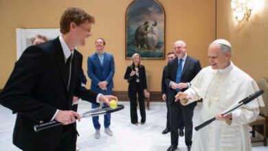 Sinner visita papa Leão XIV para jogo amistoso