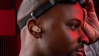 Bose e Skullcandy lançam fones TWS US$99 com design e cancelamento ativo