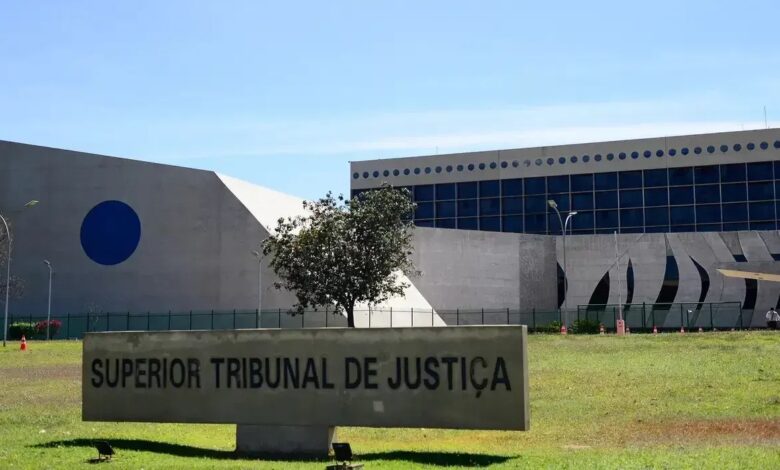 STJ autoriza uso de gênero neutro em registro civil em decisão histórica do governo