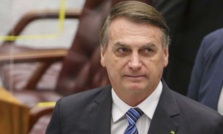 Bolsonaro rebate Lula sobre INSS em entrevista à CNN