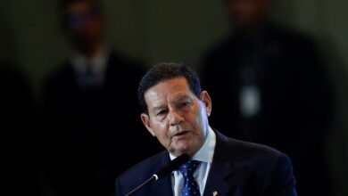 Mourão diz que avisaria Bolsonaro antes de encontro com Moraes no governo