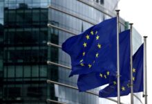 UE espera esclarecimentos dos EUA sobre tarifa de 50%