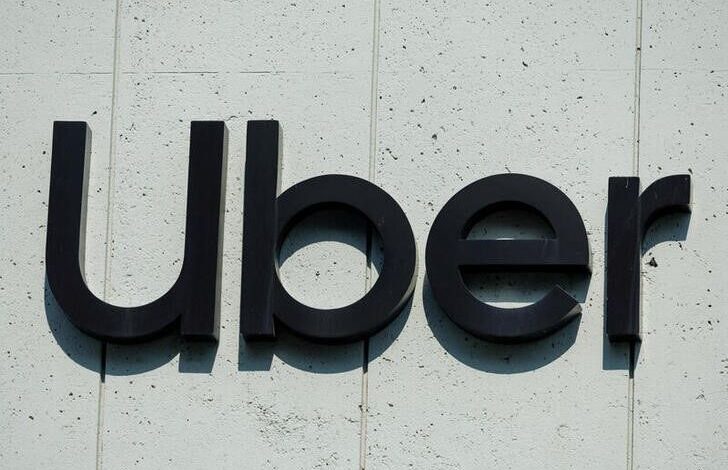 Uber testa app simplificado nos EUA para ampliar mercado de idosos