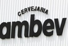 Ambev mantém lucro estável apesar da inflação no 1º trimestre
