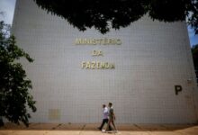 Apps de bancos alertam sobre alta do IOF e impacto no mercado
