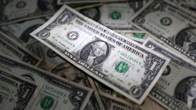 Dólar cai abaixo de R$ 5,60 e mercado reage positivamente