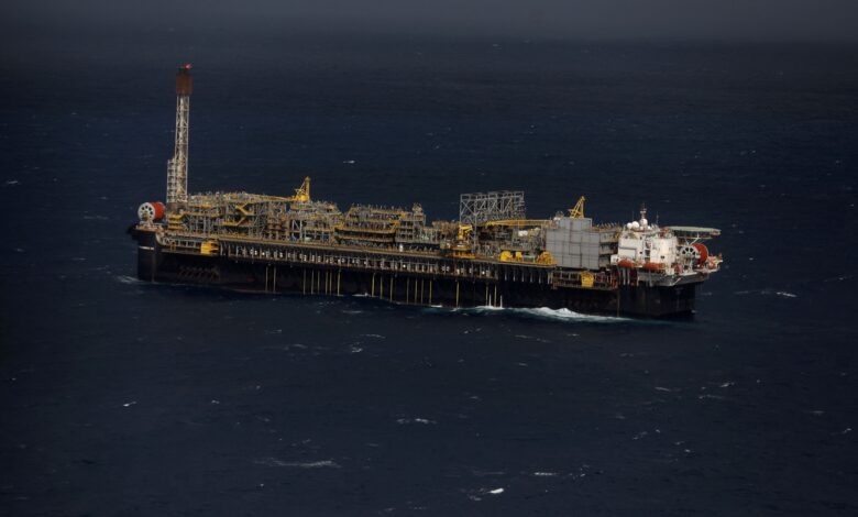 Petróleo cai pressionado por incertezas e afeta mercado