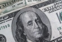 Dólar sobe com juros e diálogo EUA-China no radar do mercado