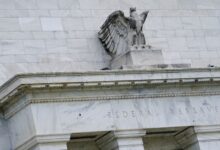 Fed mantém juros entre 4,25% e 4,5% sem mudança na inflação