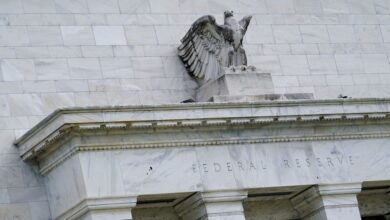 Fed mantém juros entre 4,25% e 4,5% sem mudança na inflação