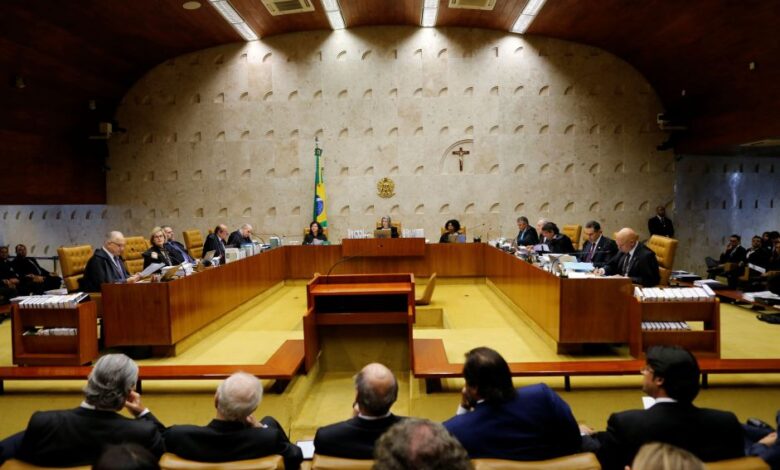 STF avalia indenizações a poupadores em debate no governo