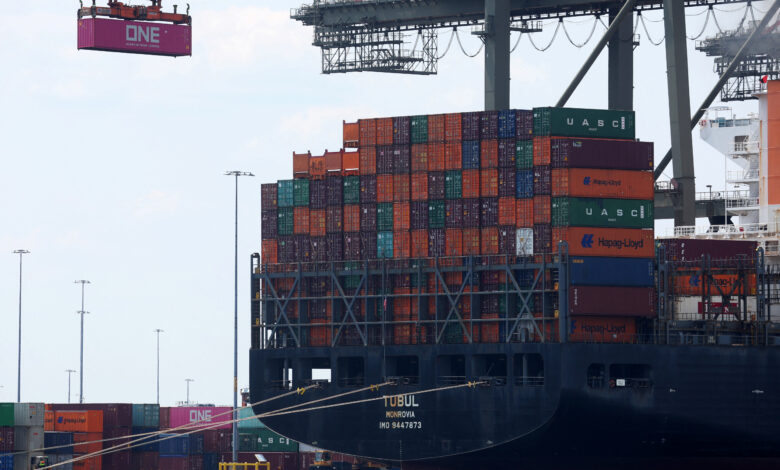 Empresas evitam tarifas nos EUA e pressionam inflação