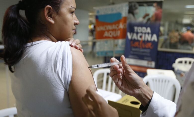 SUS amplia vacinação contra gripe para maiores de 6 meses