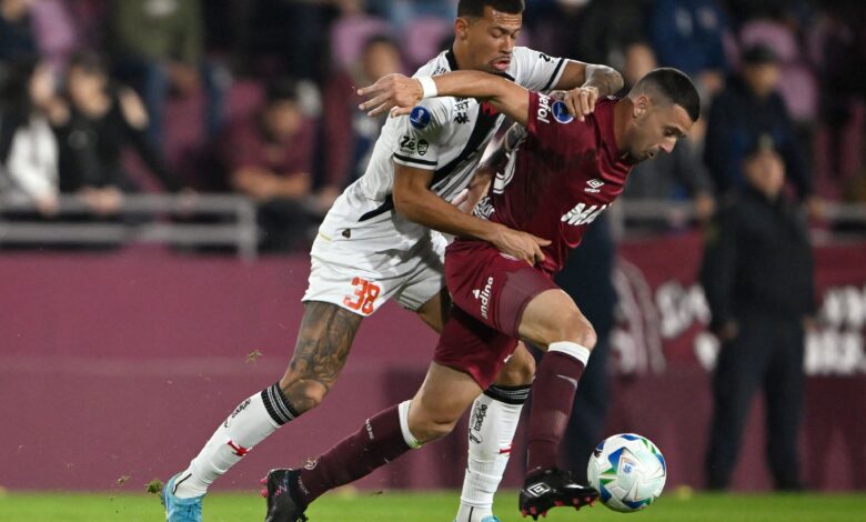 Vasco sofre derrota para Lanús em estreia de Diniz