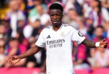 Ancelotti explica substituição de Vini Jr. em clássico