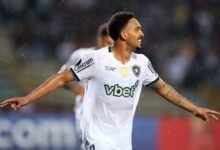 Botafogo marca gol nos acréscimos e vence Carabobo na Libertadores