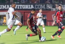 Vitória supera Vasco e conquista vitória no Brasileirão