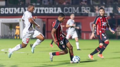 Vitória supera Vasco e conquista vitória no Brasileirão