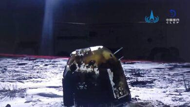NASA descobre novos segredos da lua em pequena esfera de vidro