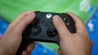 Asus ROG Ally 2 traz botão Xbox e grips diferentes em gadget game
