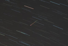 NASA destaca chuva de meteoros Eta Aquarid com fragmentos do cometa Halley na órbita terrestre