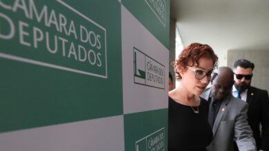 STF julga recurso de Carla Zambelli para anular sentença