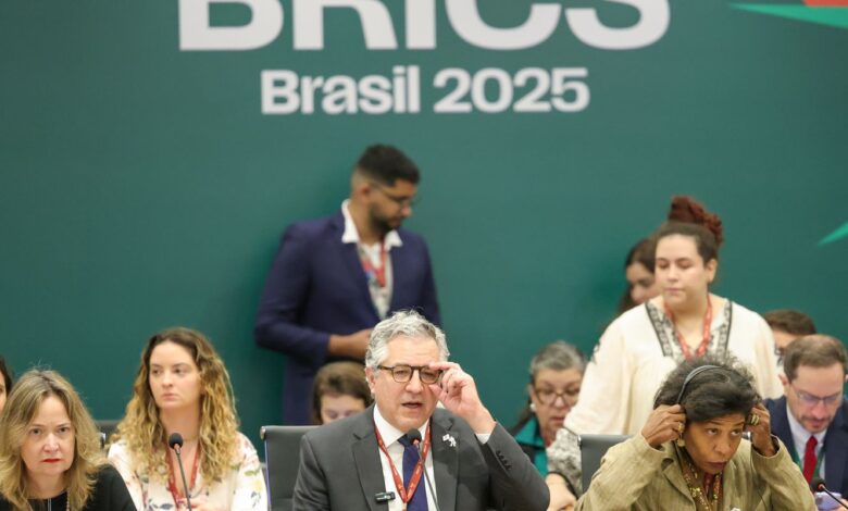 Brasil busca se tornar referência em vacinas de mRNA