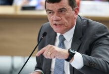 Ex-ministro alerta sobre golpe em ação do STF