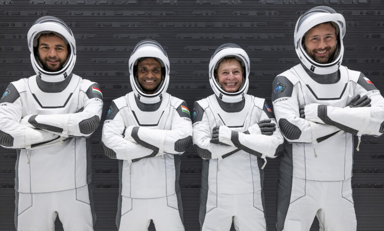 SpaceX adia lançamento da missão Ax-4 devido a módulo da ISS