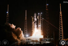 SpaceX lança satélite Sirius XM e foguete aterra no mar